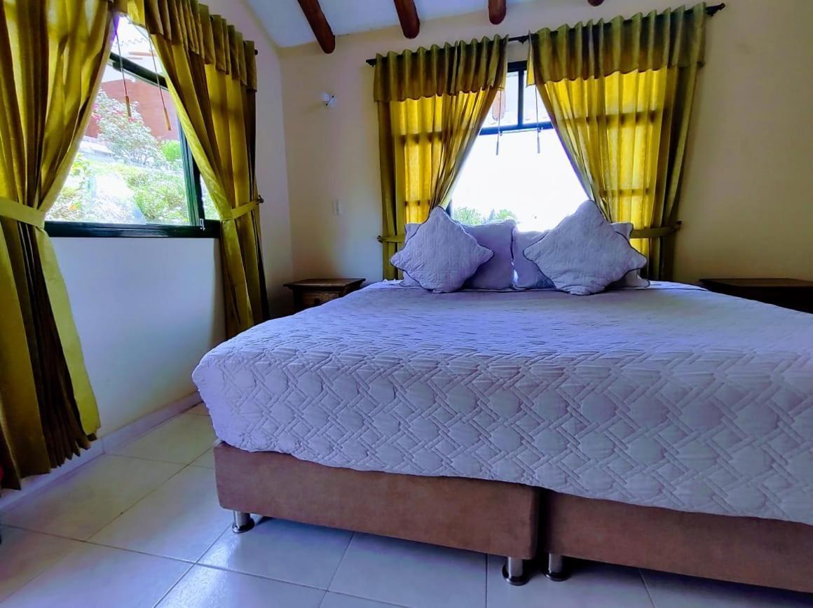 Hotel Cabanas San Cayetano Paipa Extérieur photo
