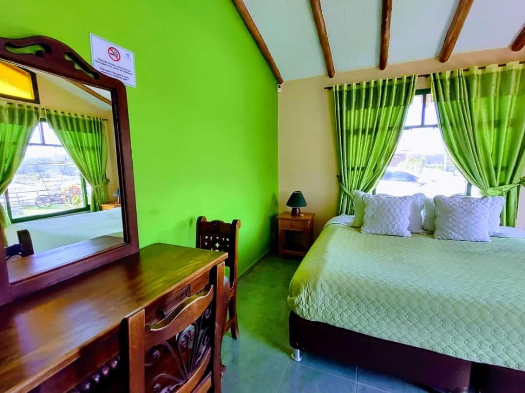 Hotel Cabanas San Cayetano Paipa Extérieur photo