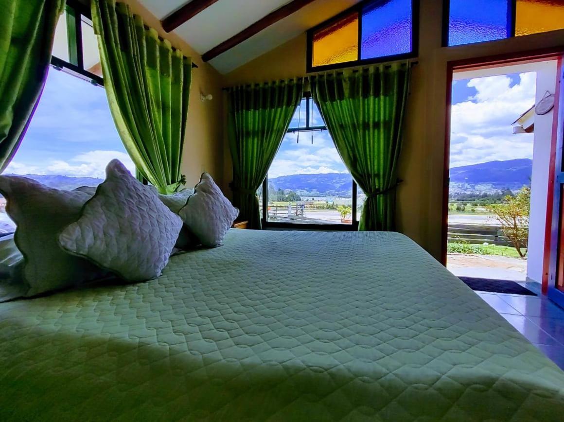 Hotel Cabanas San Cayetano Paipa Extérieur photo