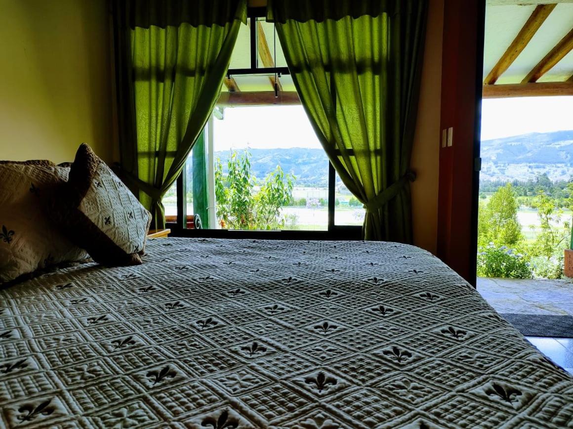 Hotel Cabanas San Cayetano Paipa Extérieur photo