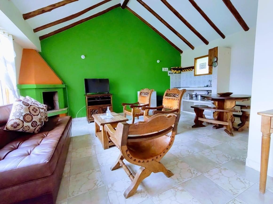 Hotel Cabanas San Cayetano Paipa Extérieur photo