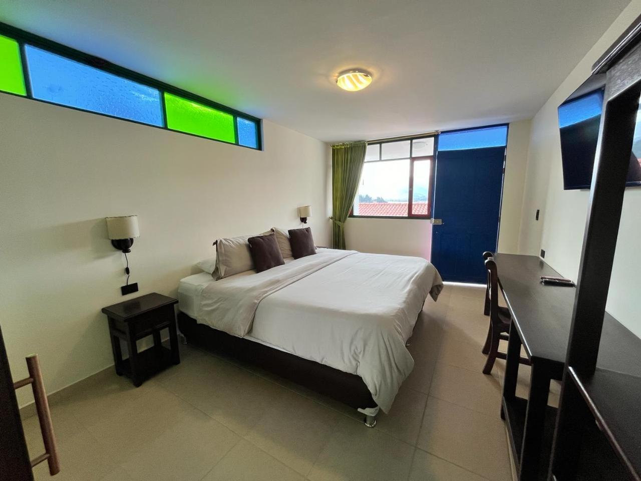 Hotel Cabanas San Cayetano Paipa Extérieur photo