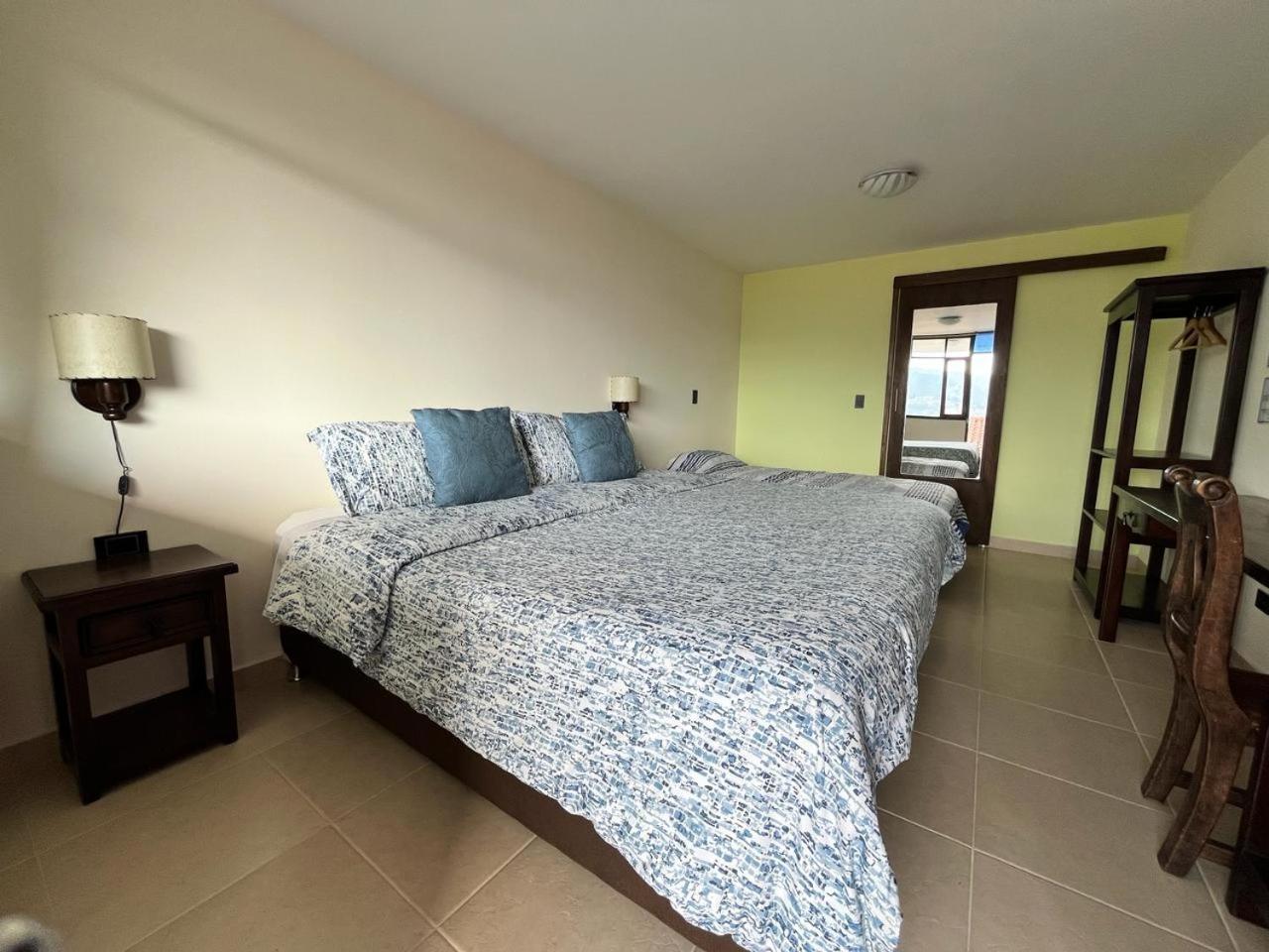 Hotel Cabanas San Cayetano Paipa Extérieur photo